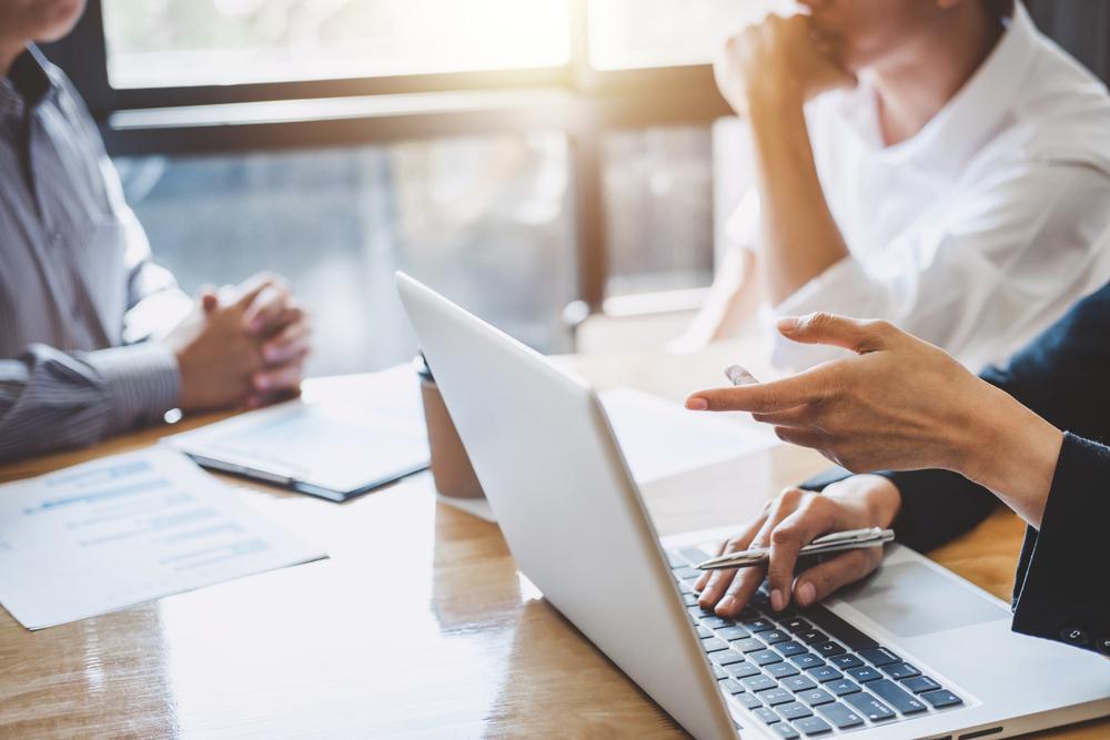 One Financial Services Stock Driving Growth Through Deeper Customer Engagement – EML