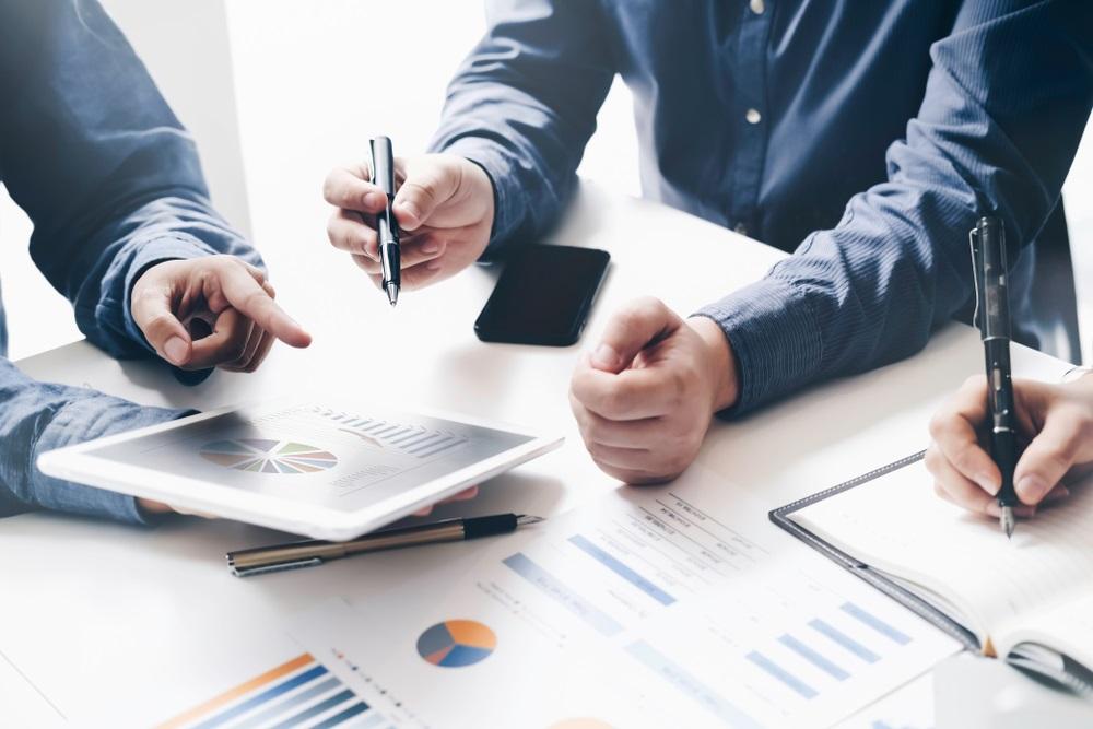 One Investment Company Showed Lower Net Margin than Industry - AEF