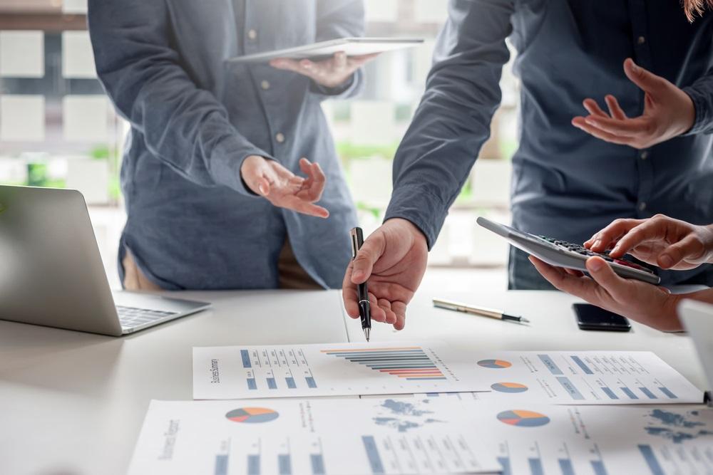 Technical Analysis on Four ASX-Listed Stocks – SYA, EOS, W2V, ENV