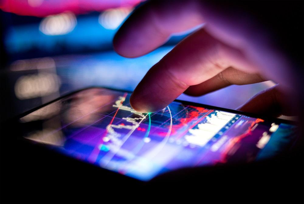 SYL’s Valuation Appears Stretched Amid Rising Operational Risks