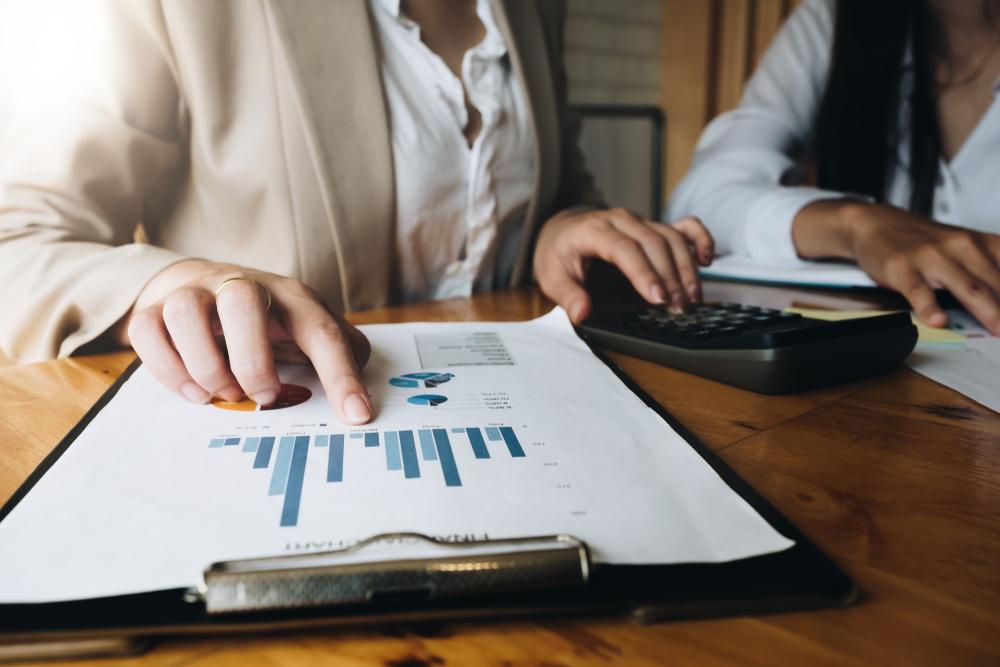 Pinnacle's Lower Performance Fees May Weigh on Near-Term Earnings