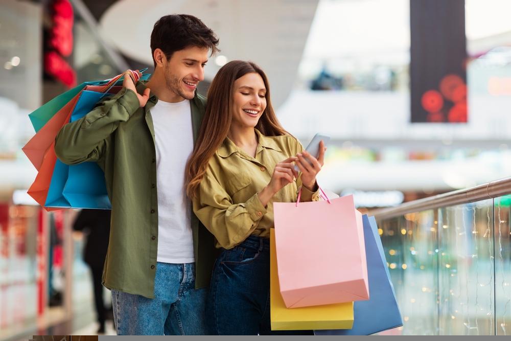 One Apparel Retailer Expects to Benefit from Clean Inventory Position and Year-End Sales - PMV