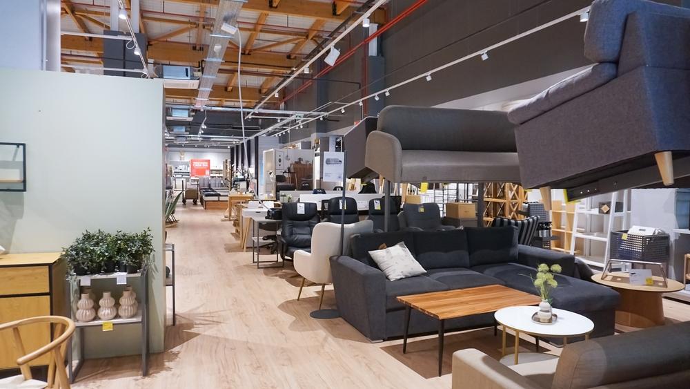 Demand Volatility and Rising Costs Undermine ADH's Earnings Outlook