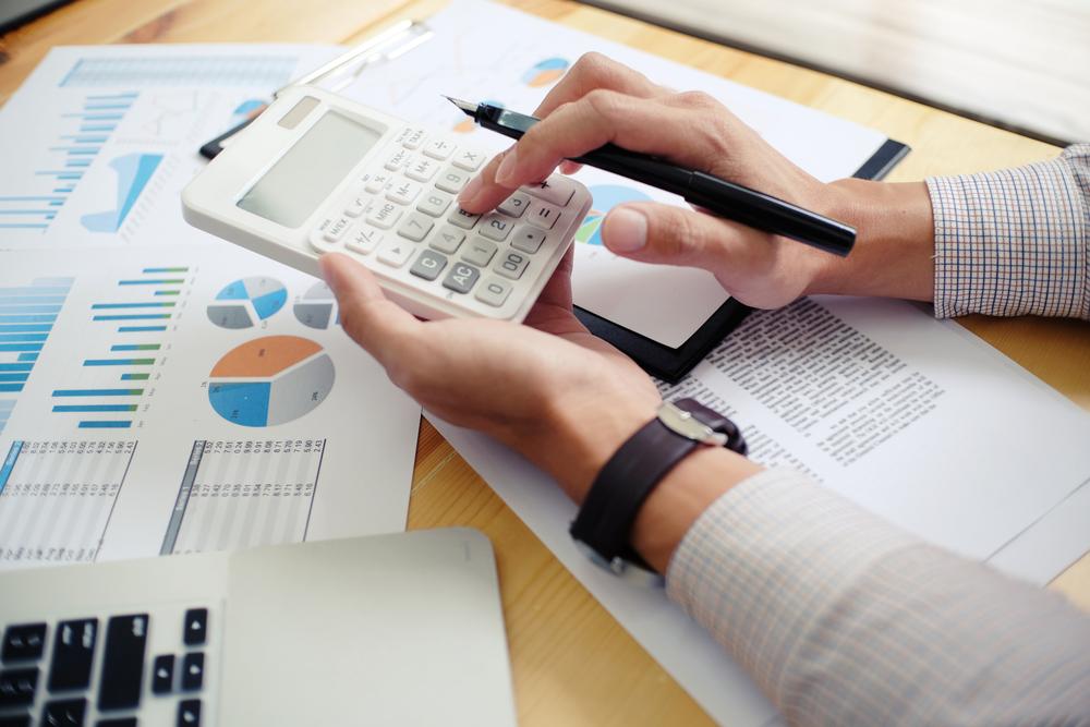 Investment Performance Drag May Pressure RPL's Growth Outlook