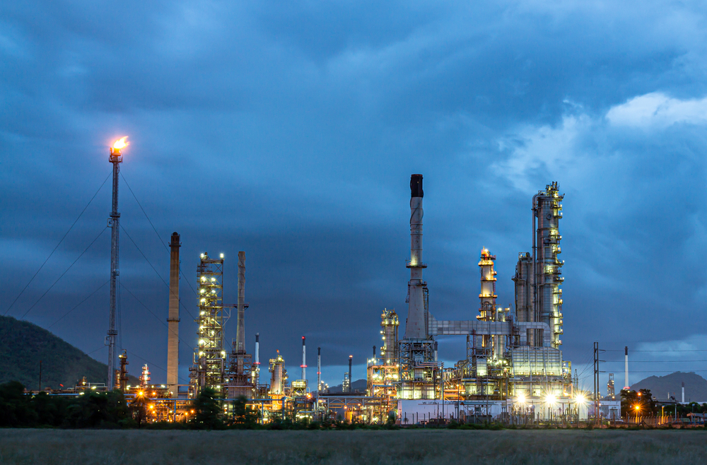 Two Large Cap Oil & Gas Stocks in the Buy Zone – SU and IMO