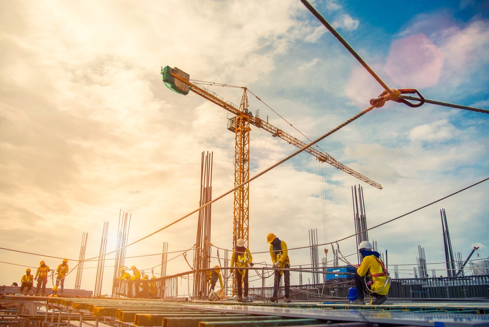 One Stock from the Construction Industry in the Buy Zone – SNC