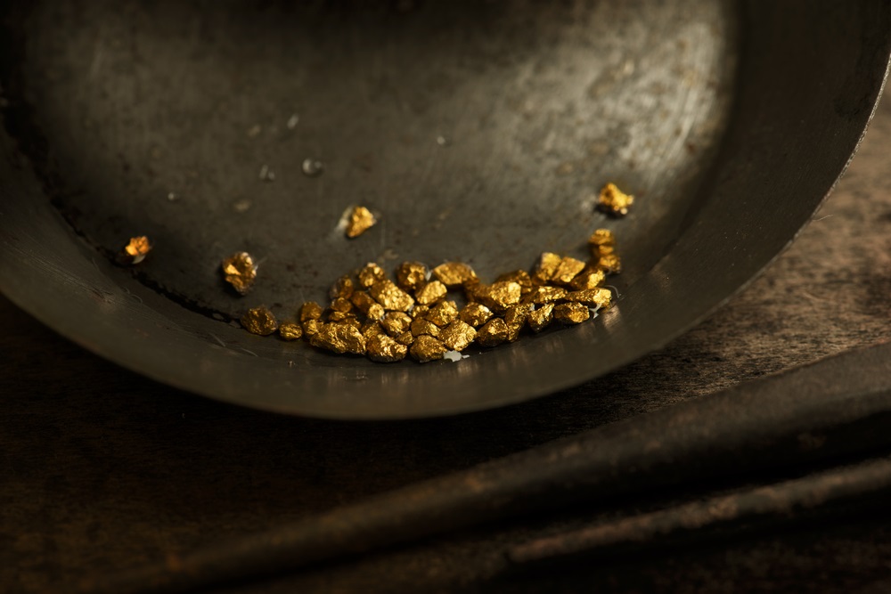 Two Gold Stocks under the Radar – YRI and SSRM