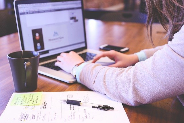 Should You Punt on This Communication Stock – GILT