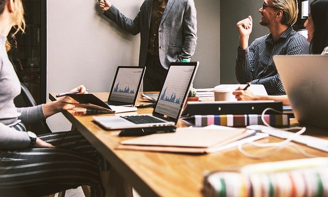 Should You Buy These NYSE-Listed Software Stocks – VMW, MSP