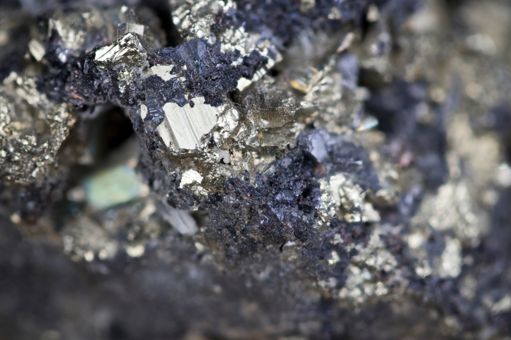 One Large-Cap Metals & Mining stock to Hold – WPM