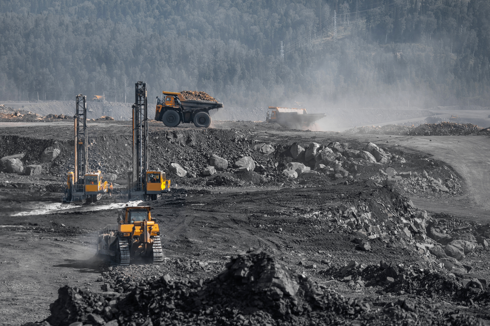 One Mid Cap Mining Stock to Bet on – EDV