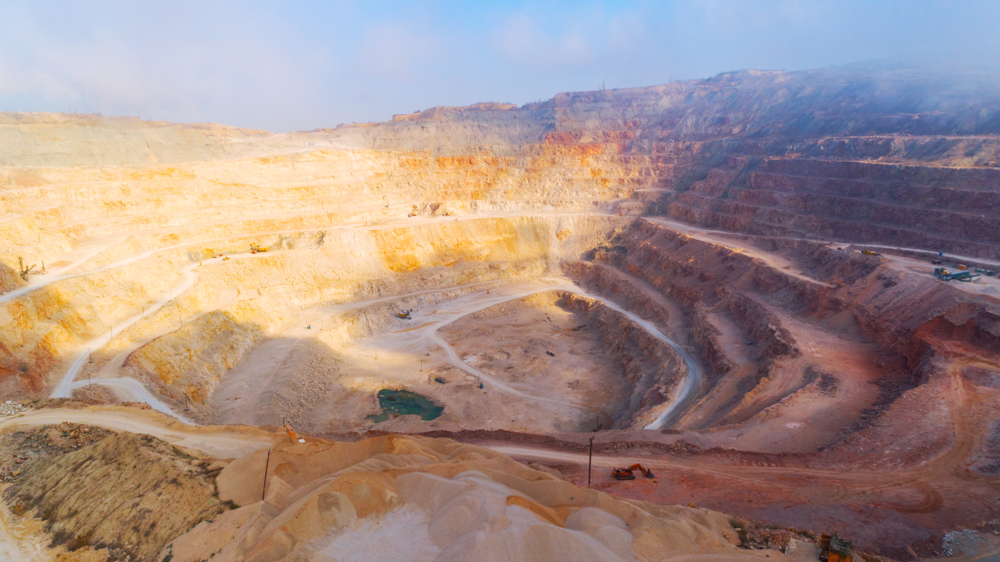 Stay Invested in This NYSE-Listed Gold Stock –KGC