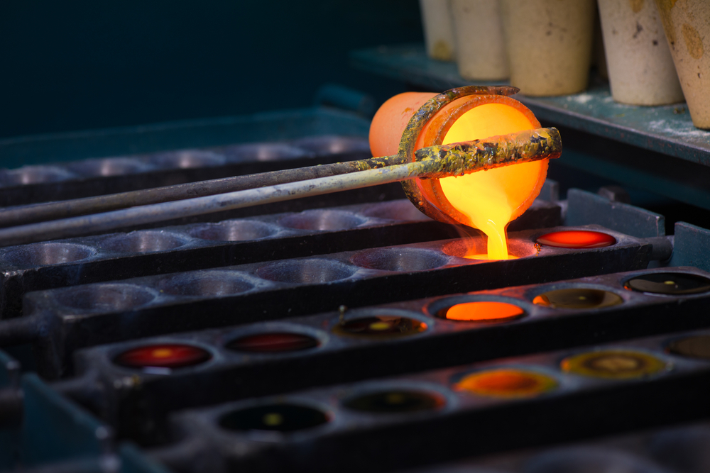 One Mid-Cap Basic Materials Stock to Hold – LUN