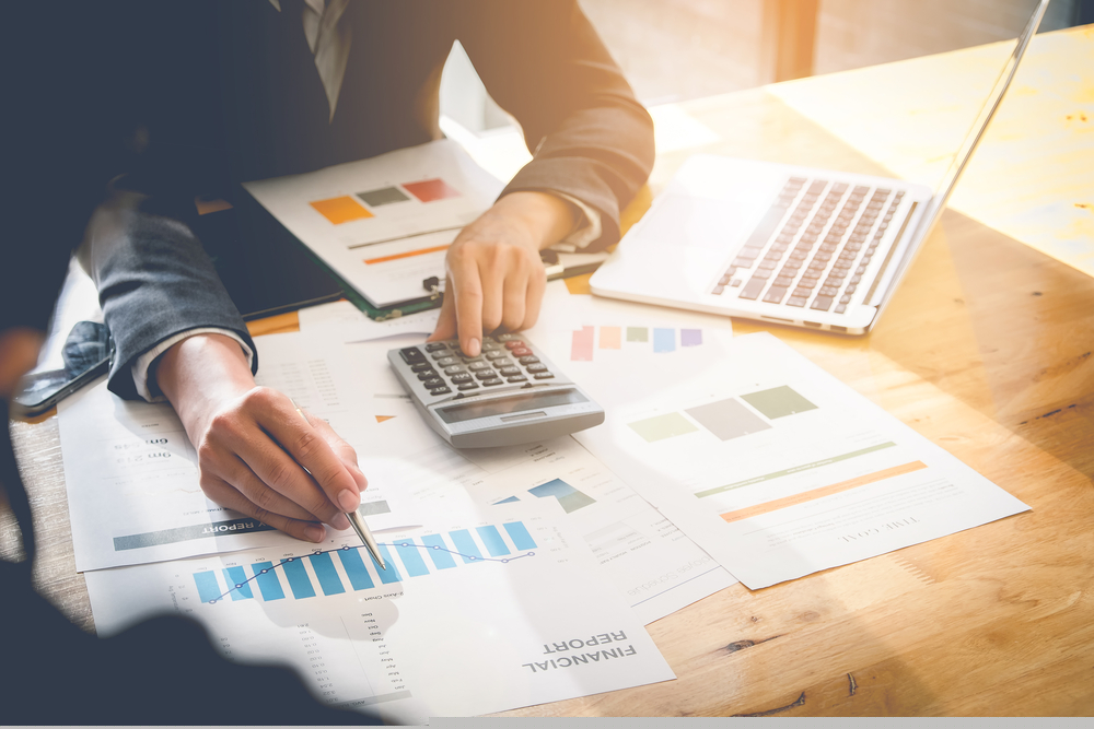 One Mid-Cap Financial Services stock to Buy – CIX
