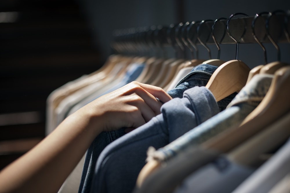 One Small-Cap Consumer Cyclical stock to Buy – GOOS