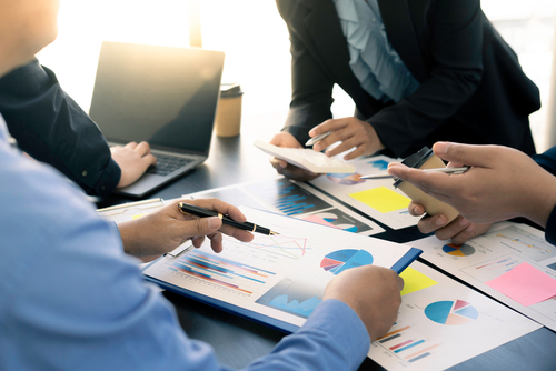 One Large-Cap Consumer Cyclical Stock to Buy – MG