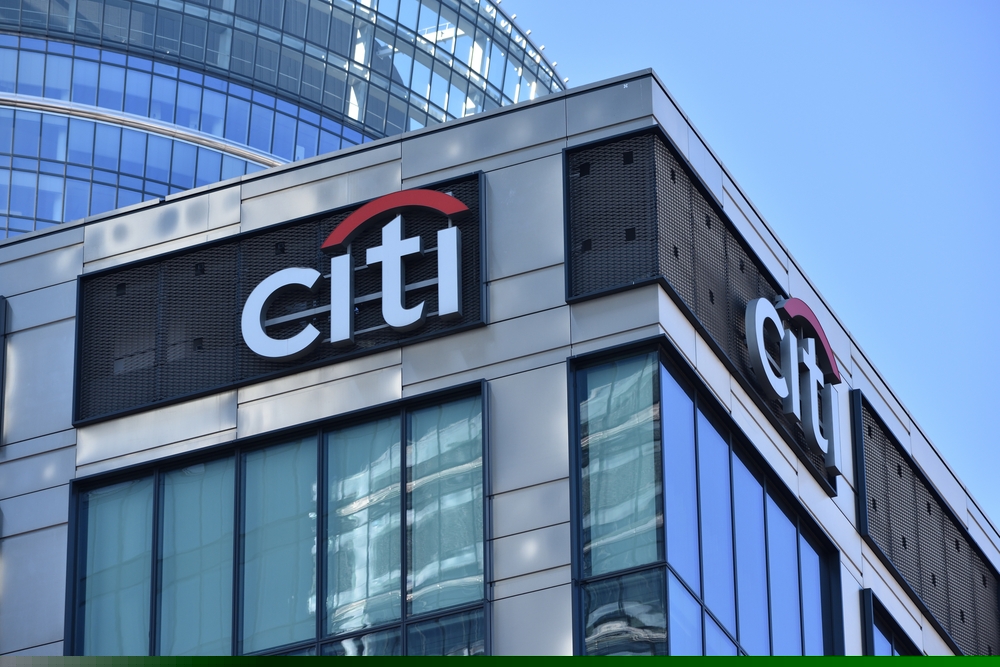 How Are Investors Perceiving This Global Banking Stock – C