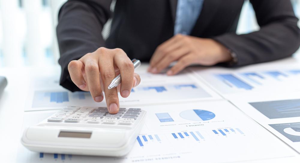 ATCO Faces Near-Term Uncertainty Amid Strategic Restructuring: ACO.X