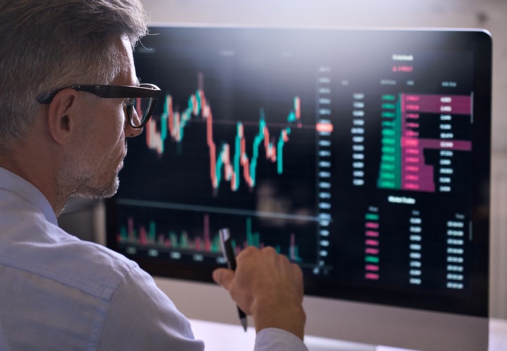 Stay Invested in This NASDAQ-Listed Global Electronic Broker- IBKR