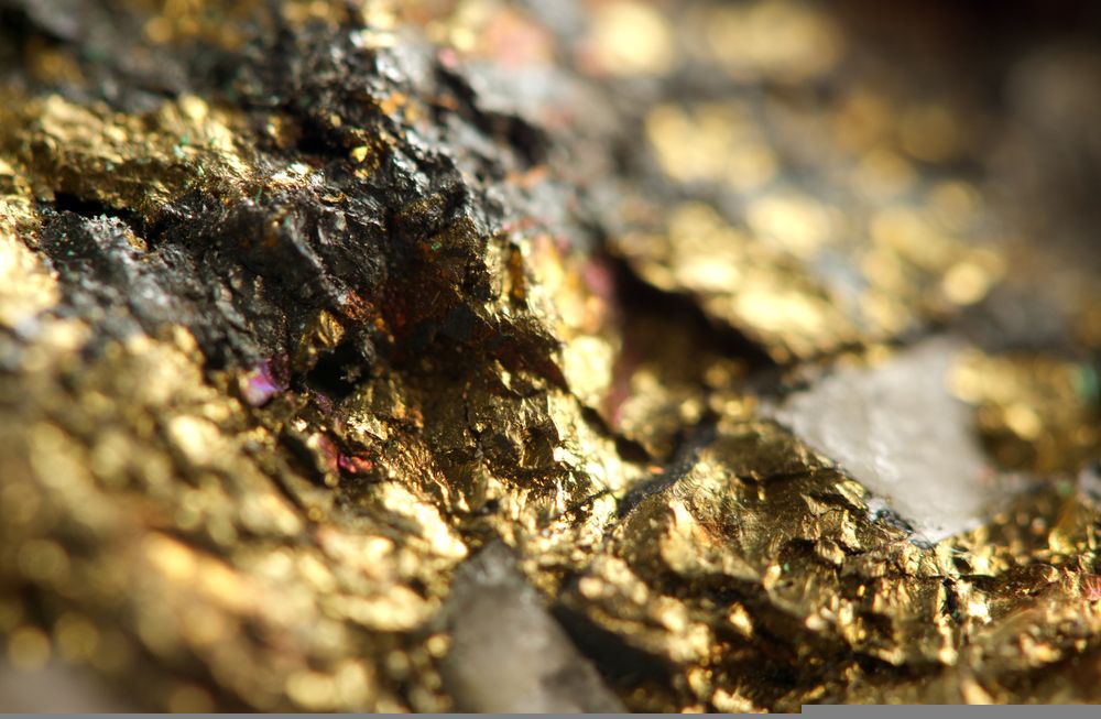One Mid-Cap Gold Stock to Consider from Long-term Perspective - AGG