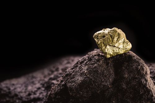 One Gold Stock Topped its 52-Week High - NST