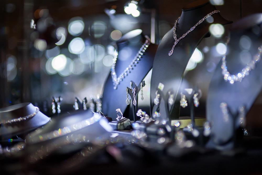 Should You Consider This Jewellery Stock – MHJ