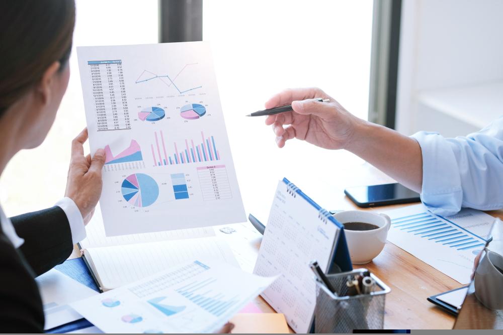 One Electronic Equipment Stock Trading Near Resistance Levels – IKE