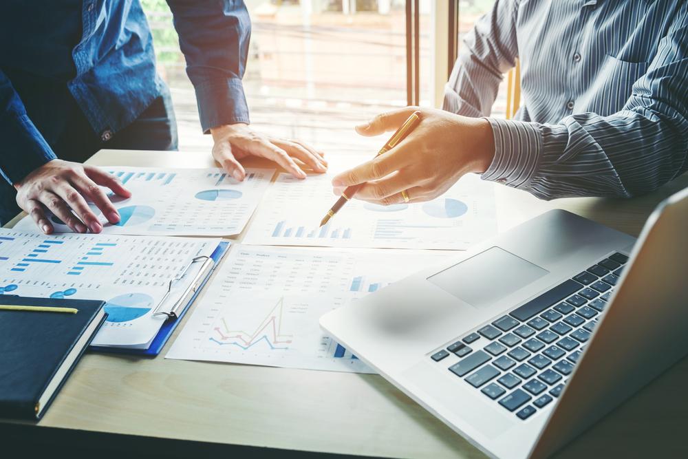 One Banking Stock to Consider Amidst Global Challenges – HGH