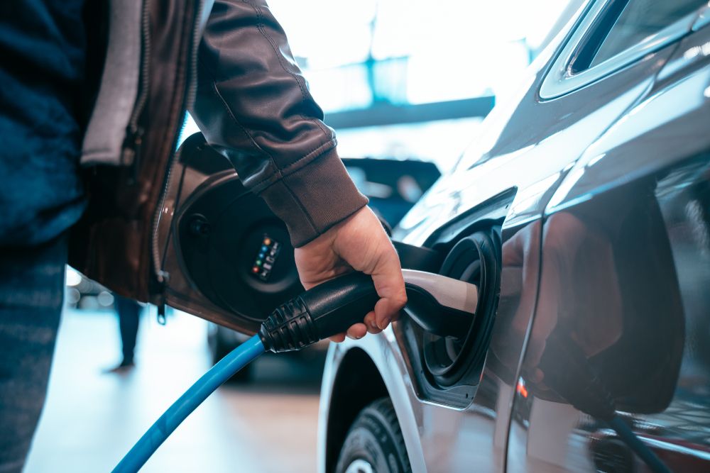 Is it the right time to sell this US stock at current level: NIO Inc?