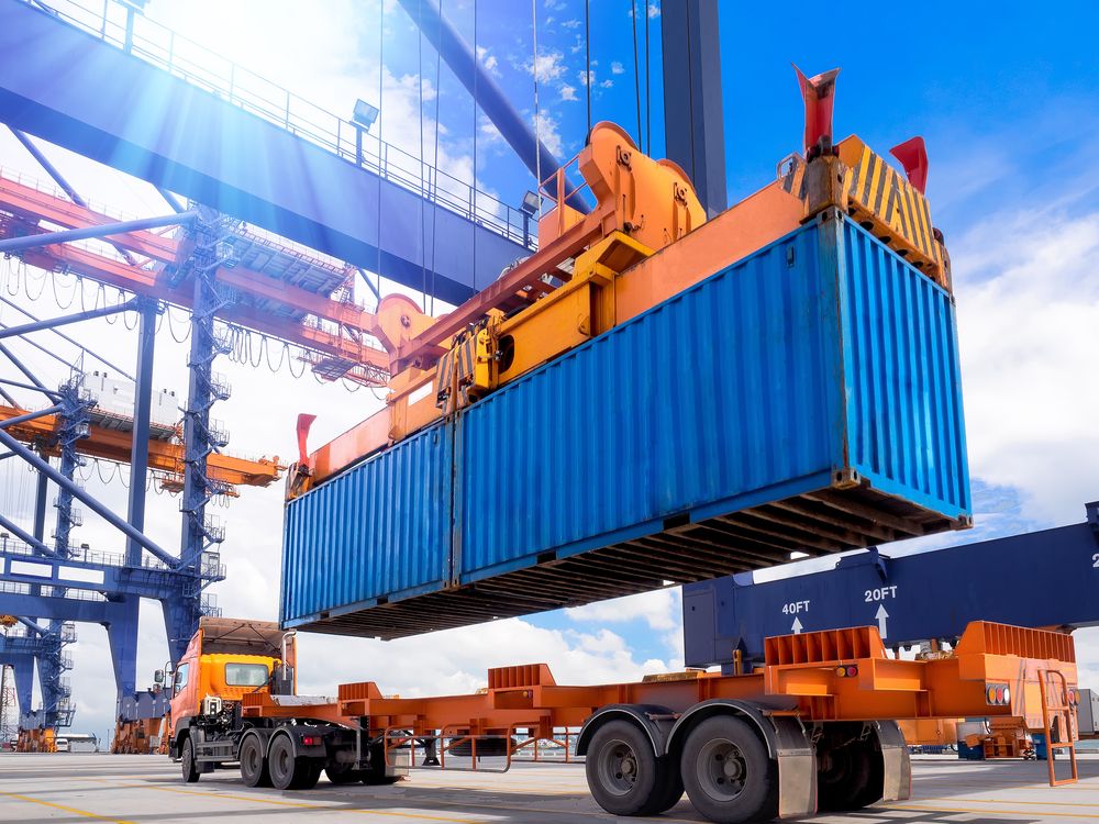Hold on to This NYSE-Listed Logistics Stock – SNDR