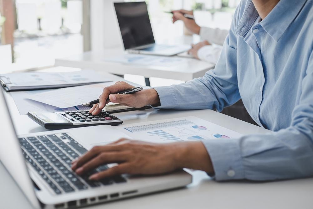 One NYSE Listed Pharmaceutical Company at Resistance Level: BMY