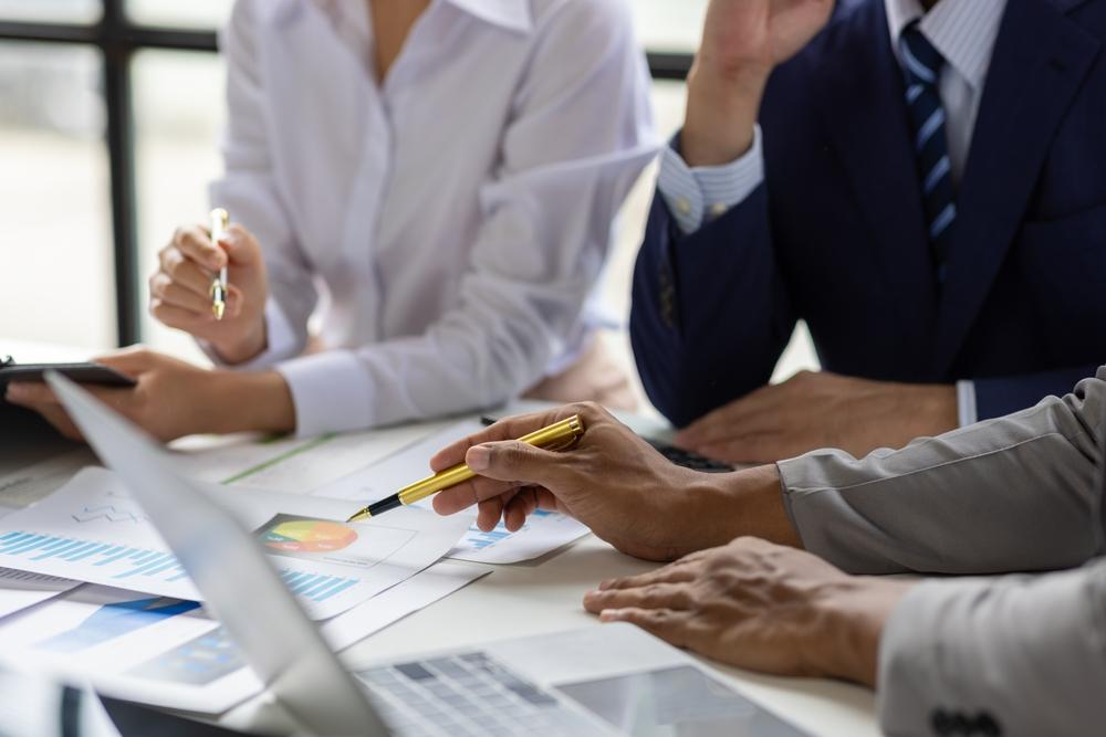 One NASDAQ-Listed Beverages Stock at Resistance Level: MNST