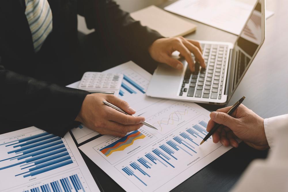 One NASDAQ- Listed Automobile Stock Below Support Level: VFS